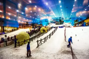 Skiing in Ski Dubai